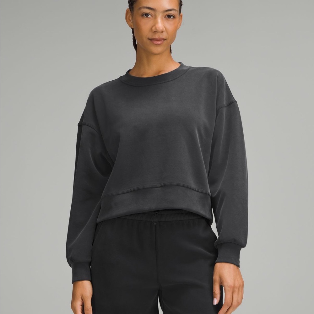 lululemon athletica Softstreme Perfectly Oversized Cropped Crew - Picture 6 of 8